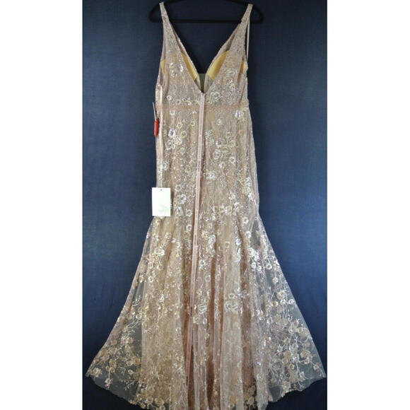 NWT, Mac Duggal Embroidered Floral Modified A-Line Gown Size 10 #LD137 - Picture 6 of 9
